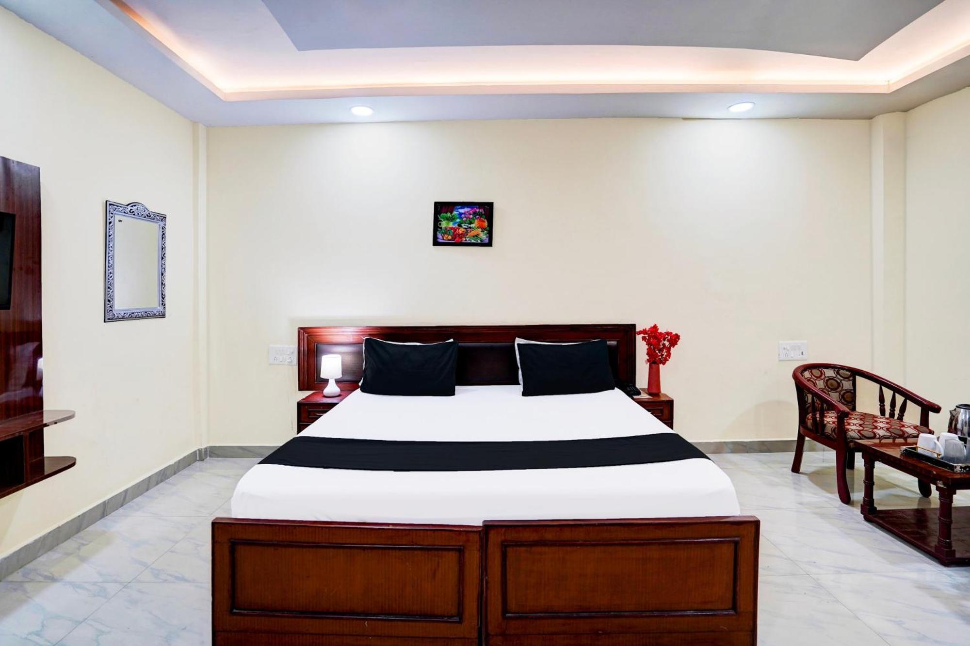 Hotel O Nova Resorts & Luxury Farm Raebareli Exterior foto